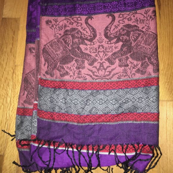 Wall Tapestry/Pashmina/Beach Cover up - Picture 2 of 2